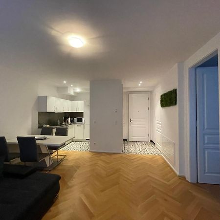 1St City La Opera Suites Вена Экстерьер фото