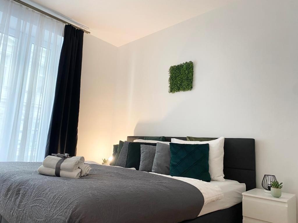 1St City La Opera Suites Вена Экстерьер фото