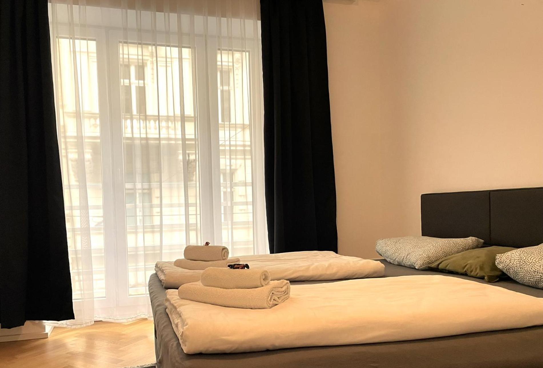 1St City La Opera Suites Вена Экстерьер фото